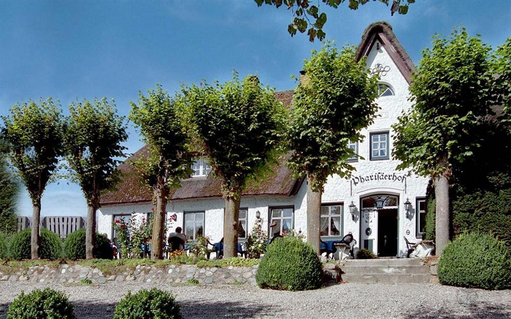 Hotel, Restaurant, Cafe Pharisaeerhof - Nordseeurlaub Mit Hund Nordstrand Exteriör bild