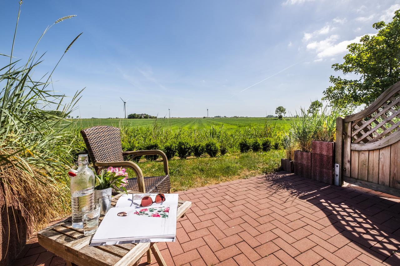 Hotel, Restaurant, Cafe Pharisaeerhof - Nordseeurlaub Mit Hund Nordstrand Exteriör bild
